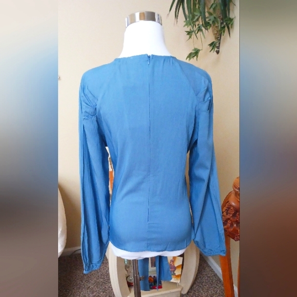 Citrus Apparel Blue Balloon Sleeve Blouse Medium NWT - Picture 2 of 15